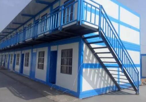 濟(jì)南地鐵項(xiàng)目施工使用中筑住人集裝箱房 濟(jì)南地鐵項(xiàng)目施工使用中筑住人集裝箱房