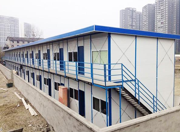 用彩鋼板搭建活動(dòng)板房有什么優(yōu)勢(shì)? 用彩鋼板搭建活動(dòng)板房有什么優(yōu)勢(shì)?